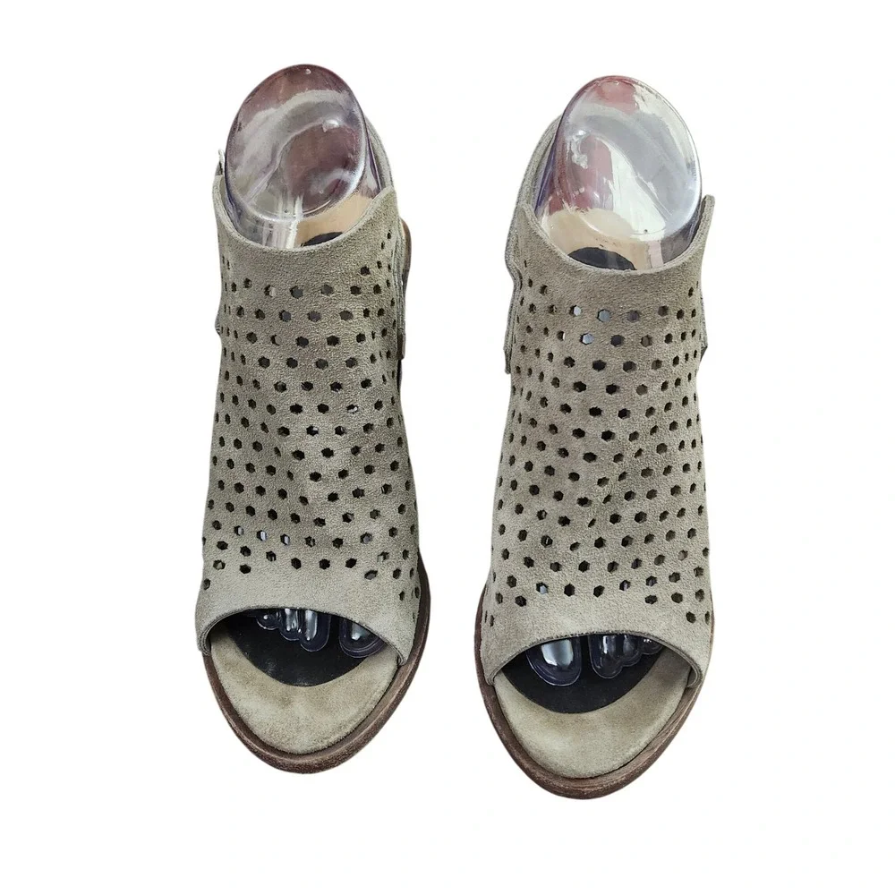 Rag & Bone Wyatt Taupe Suede Perforated Peep Toe Slingback Block Heel Sandals 39